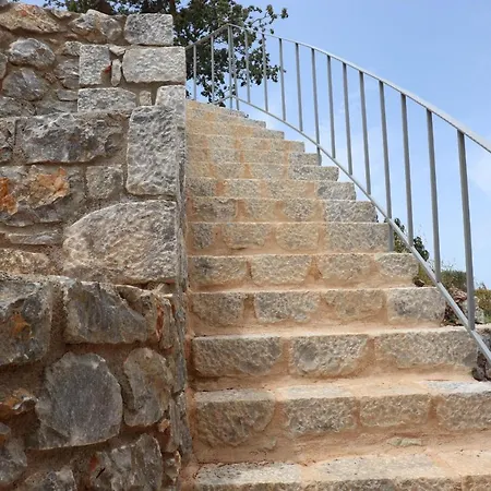 Vakantiehuis Aris-apea *